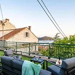 Magnolia Apartments, Διαμέρισμα *