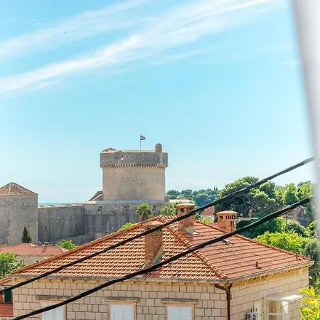 Magnolia Apartments,